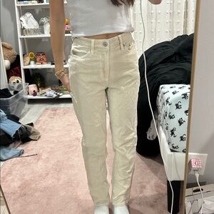 Women’s Cream American Eagle Jeans​